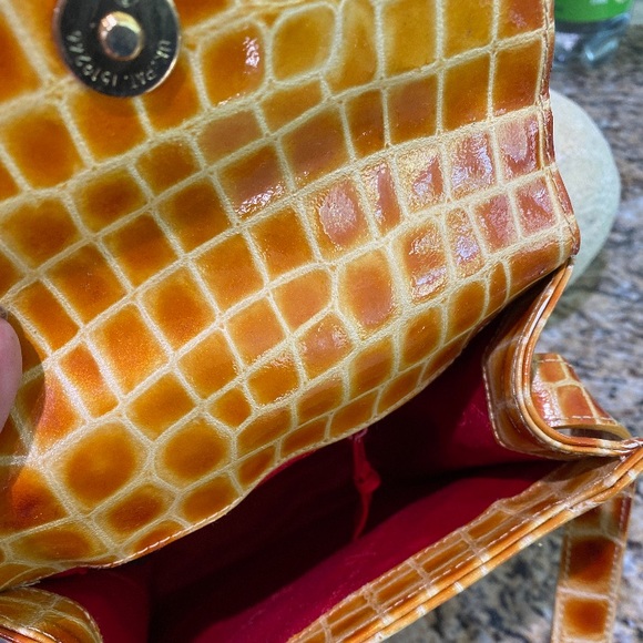 Trendy VTG Fred Hayman Beverly Hills CROSSBODY BAG - Picture 5 of 5